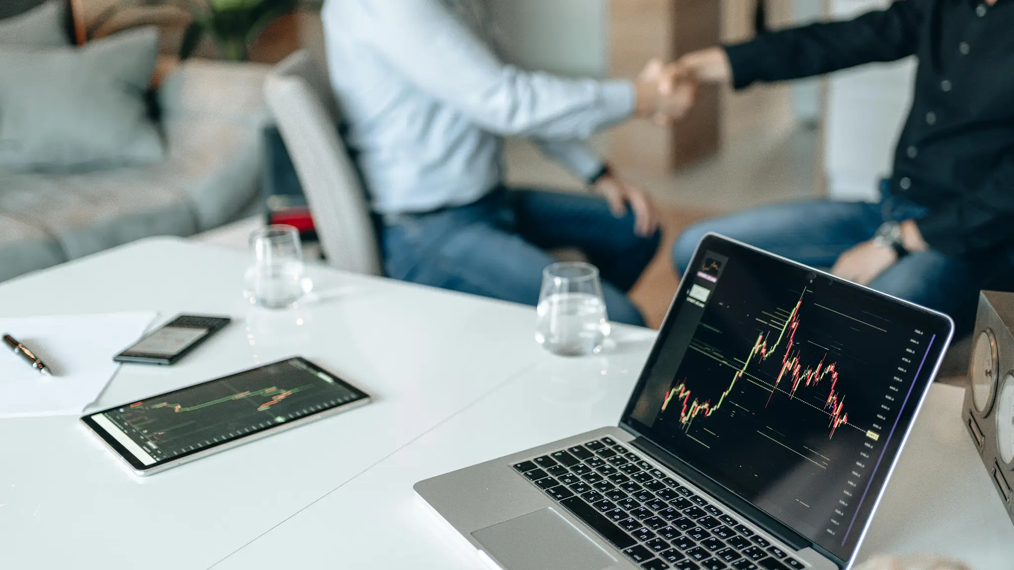 pexels-alphatradezone-5833864 1.webp